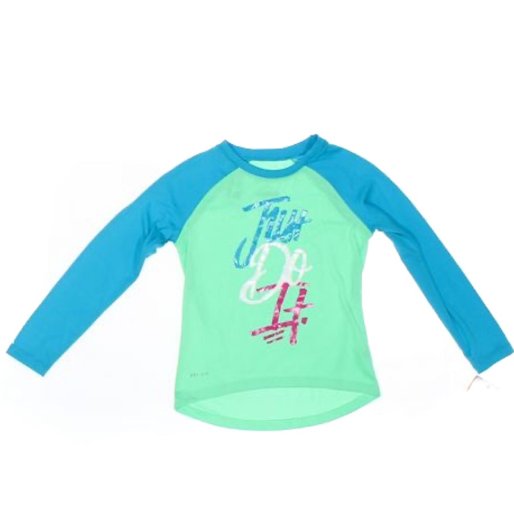 Nike tee